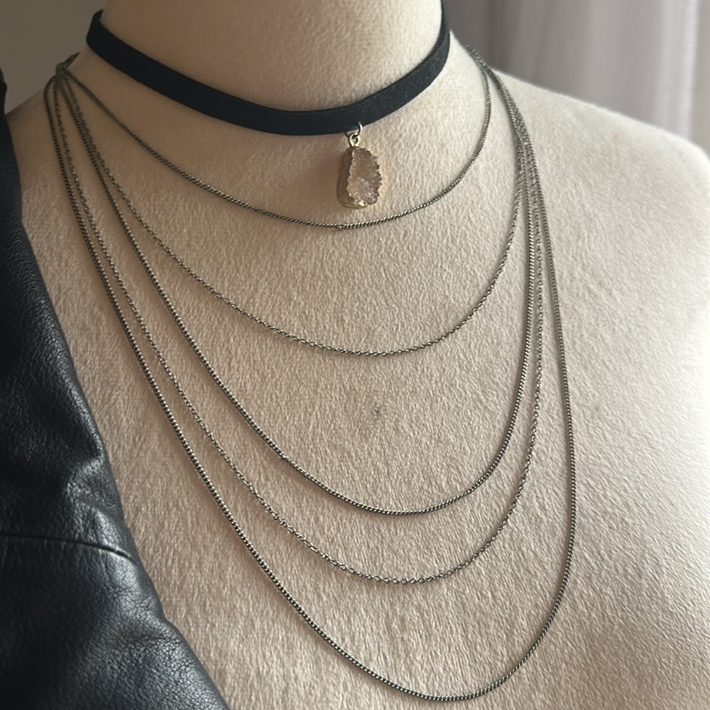 Druzy Pendant Leather Chain 5-strand necklace and choker Black and